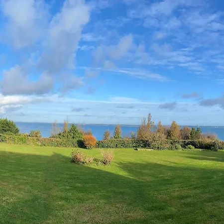 Holiday home Maison En Bord De Avec Jardin Arbore A - Fr-1-813-17 *