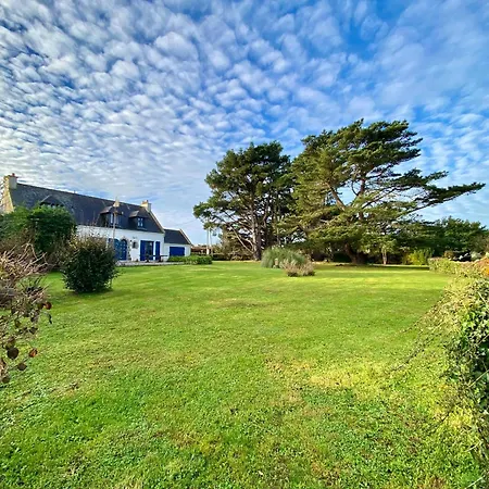 Holiday home Maison En Bord De Avec Jardin Arbore A - Fr-1-813-17 Groix